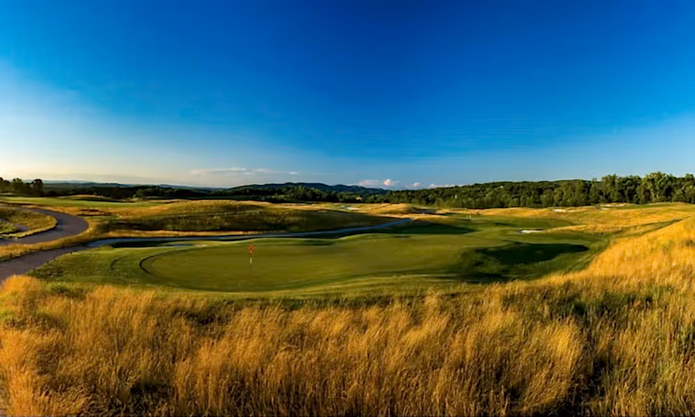18th hole at Ballyowen Golf course